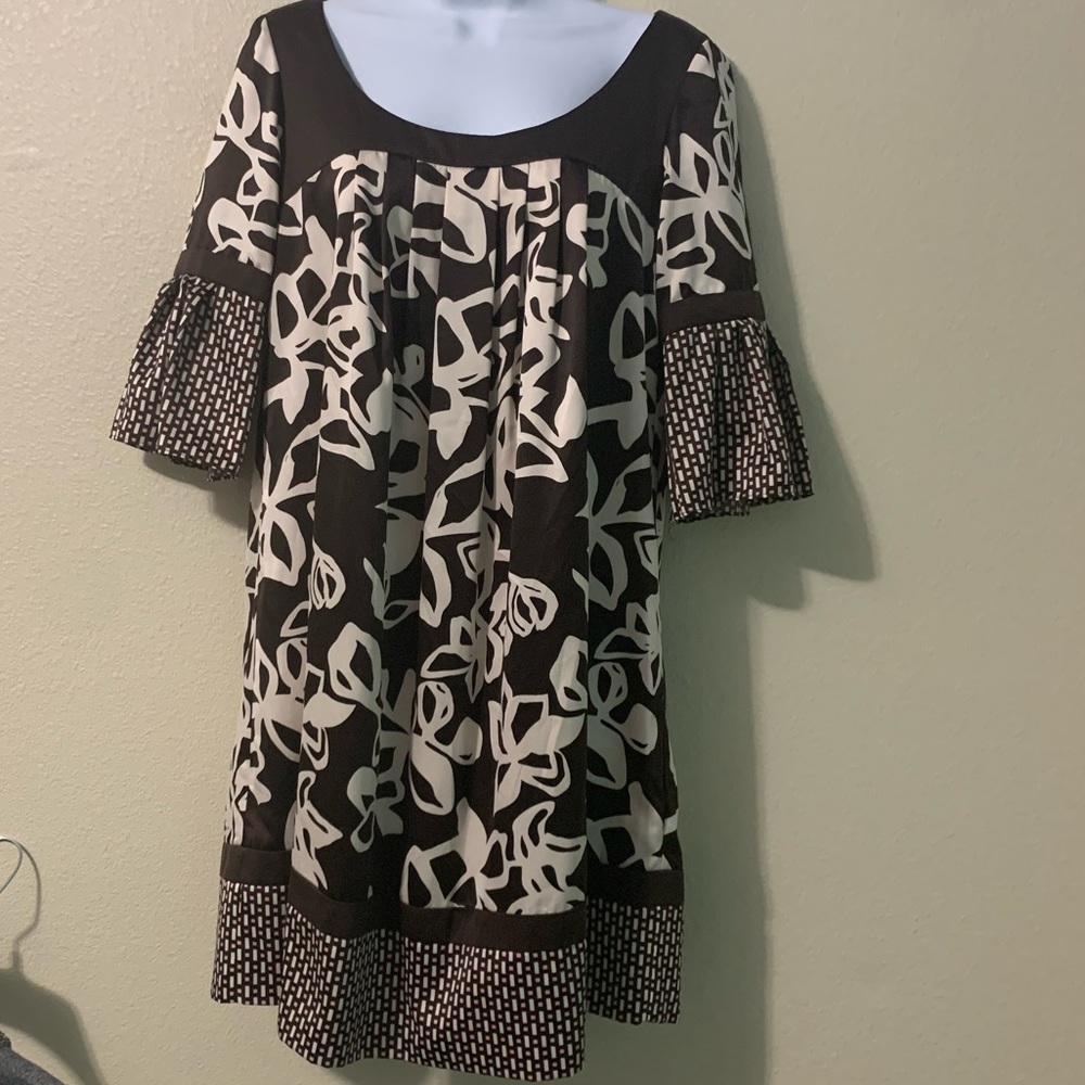 BCBG Paris bell-sleeve dress